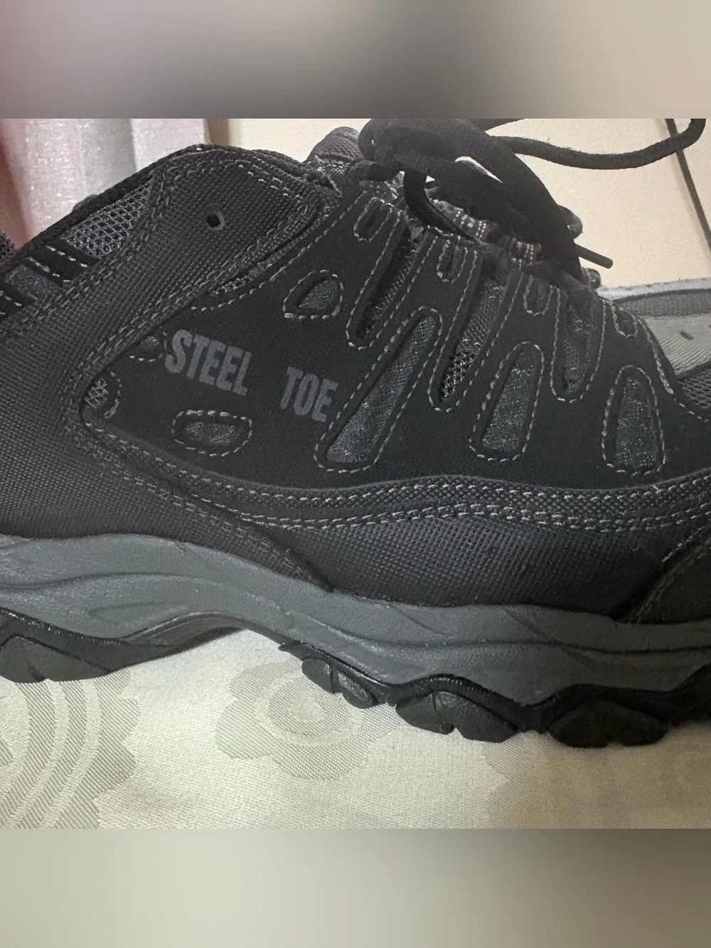 Sketchers Men's Black Steel Toe Work Shoes size 12